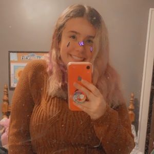 Meet your Posher, Katelyn